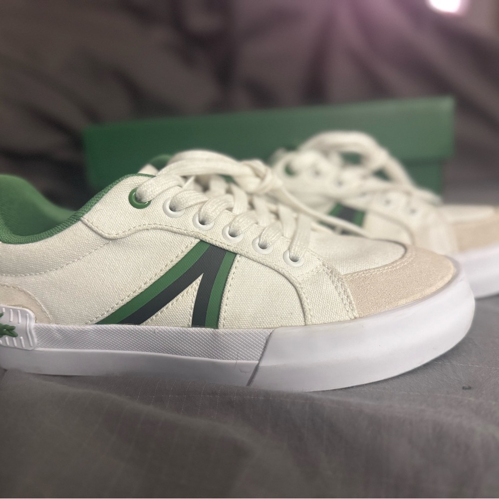 Hardly worn Lacoste Sneakers - Picture 6 of 9